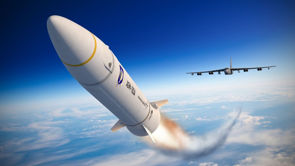 US Air Force launches 1st operational hypersonic missile