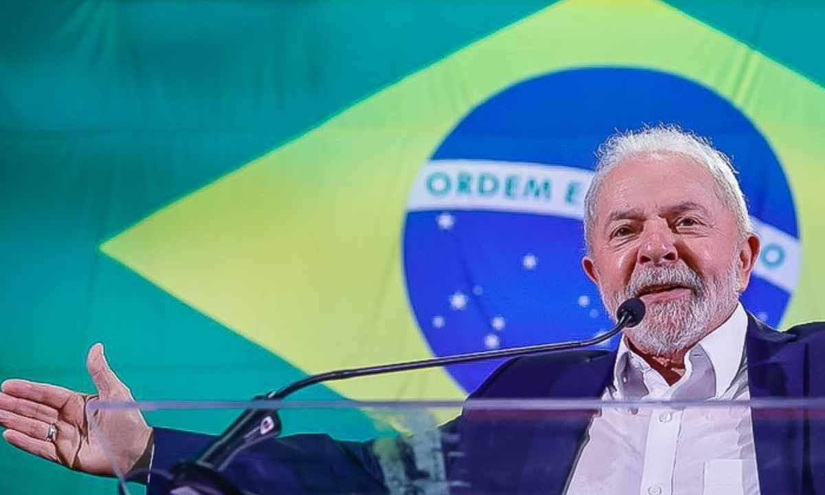 Lula: 1ª ordem às Forças Armadas será acabar com atos em quartéis