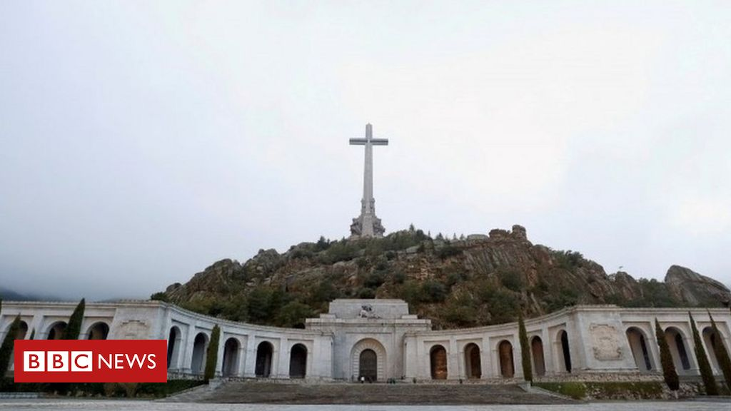 Franco: Spain seeks to transform monument into civilian cemetery