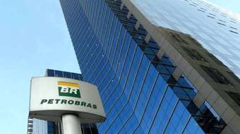 Equipe de Lula recomenda fim de processo de privatização da Petrobras