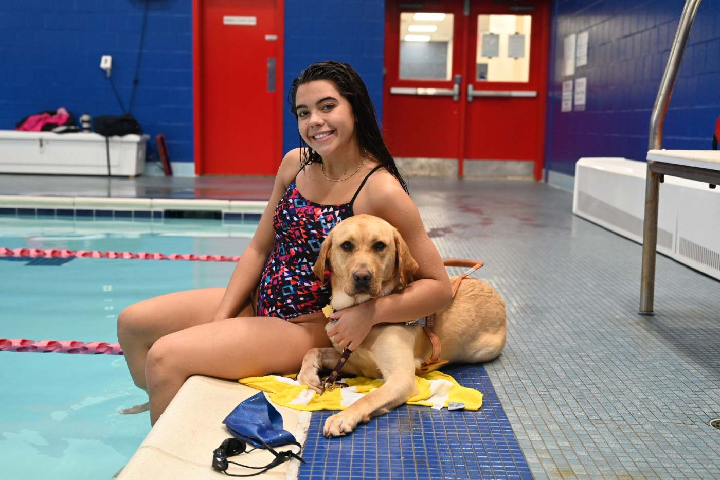 Blind Teen Swims For Gold With a Guide Dog Helping Her Prepare for Tokyo Paralympic Games - Good News Network