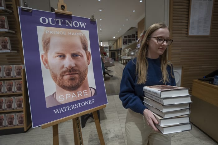 After hype, readers get hands on Prince Harry's "Spare"