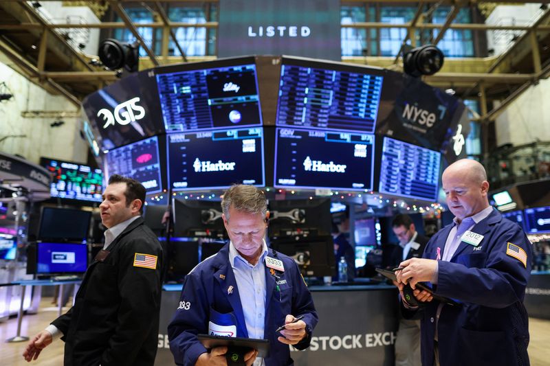 Wall St sobe após dados de varejo e inflação reduzirem temor com alta de juros - ISTOÉ DINHEIRO