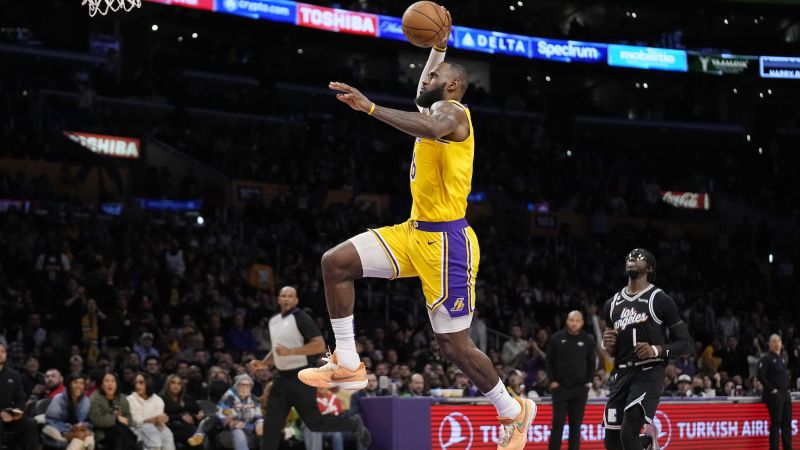 LeBron James scores 46 points in Lakers 133-115 loss to Clippers, moves closer to NBA's all-time scoring record | CNN