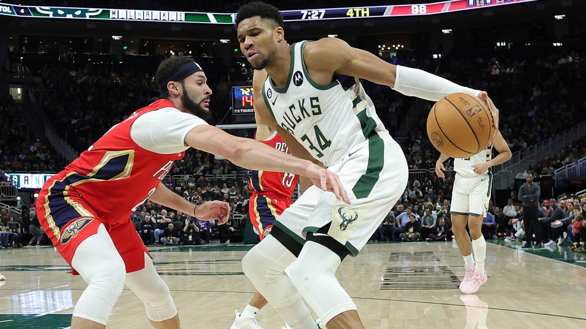 Bucks' Giannis Antetokounmpo cruises to one of the easiest 50-point performances you'll ever see