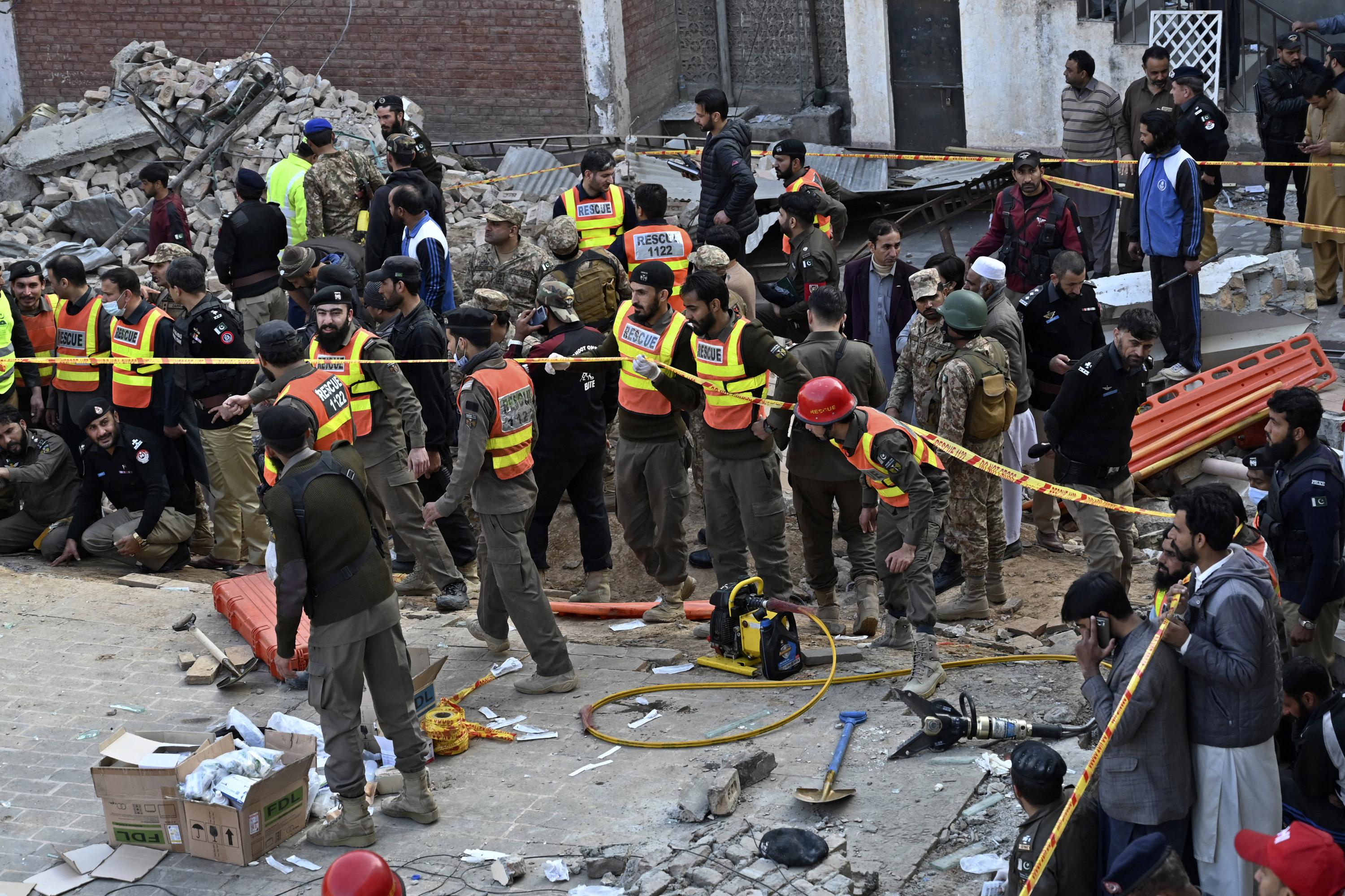 Suicide bomber kills 34, wounds 150 at mosque in NW Pakistan