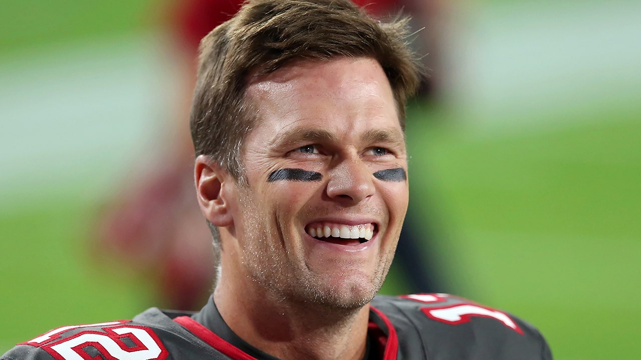 Tom Brady Opens Himself Up To Razzing From Former Nfl Colleagues Over