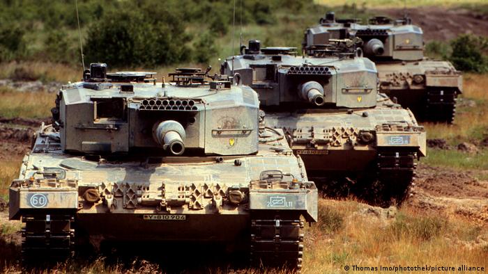 Europeus anunciam envio de mais de 100 tanques à Ucrânia - ISTOÉ DINHEIRO